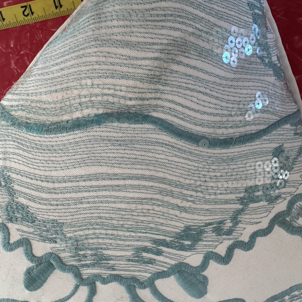 Pier 1 Coastal / Sealife decorative pillow - Picture 5 of 5